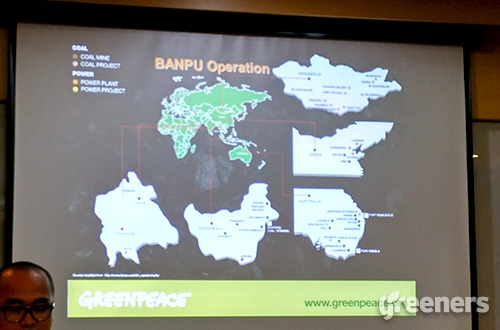 Greenpeace Indonesia menyatakan konsesi grup Banpu di Kalimantan Timur hingga saat ini telah mengubah bentang alam, dari hutan dan lahan pangan menjadi danau-danau bekas tambang yang terbengkalai. Foto: greeners.co/Danny Kosasih