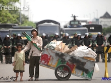 Review_Movie_Mahasiswa_Tentara_dan_Pegawai_Istana_Di_Balik_98_02