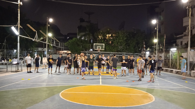 Masyarakat menolak rencana pembongkaran lapangan Kebon Torong. Foto: istimewa