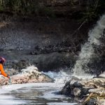 Survei BRUIN mengungkap bahwa Gubernur Jatim Khofifah Indar Parawansa gagal mengelola Sungai Brantas. Foto: BRUIN