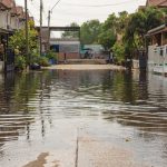 BMKG memprediksi puncak musim hujan di DKI Jakarta akan terjadi pada awal tahun 2024. Foto: Freepik