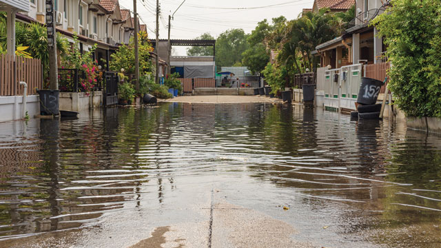 BMKG memprediksi puncak musim hujan di DKI Jakarta akan terjadi pada awal tahun 2024. Foto: Freepik