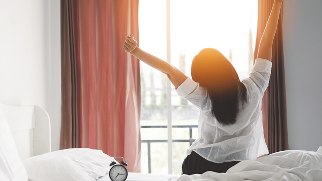 Ilustrasi membiasakan diri untuk bangun pagi. Foto: Freepik