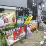 Alat peraga kampanye. Foto: Dini Jembar Wardani