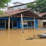 Dua sungai meluap di Palangkaraya, Kalimantan Tengah, menyebabkan ribuan warga terdampak. Foto: BNPB