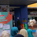 DLH DKI Jakarta meluncurkan Gerakan Guna Ulang Kantong Spunbond di Pasar Koja Baru. Foto: DLH DKI.
