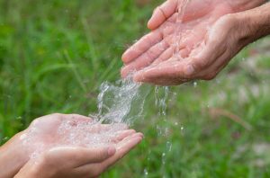 Ilustrasi air bersih. Foto: Freepik