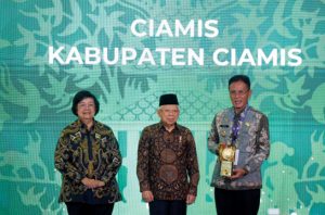 Penghargaan Adipura menjadi indikator kinerja pemda dalam mengelola lingkungan. Foto: KLHK