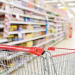 Kepraktisan di era modernisasi dapat meningkatkan sikap konsumtif manusia. Foto: Freepik