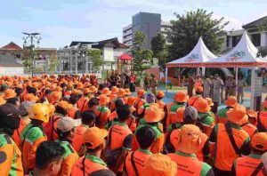 Provinsi DKI Jakarta akan menyiagakan 3.080 petugas kebersihan saat malam takbiran dan Hari Raya Idulfitri. Foto: DLH DKI Jakarta