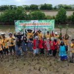 Penanaman 1000 mangrove di Sulawesi Selatan. Foto: KKP