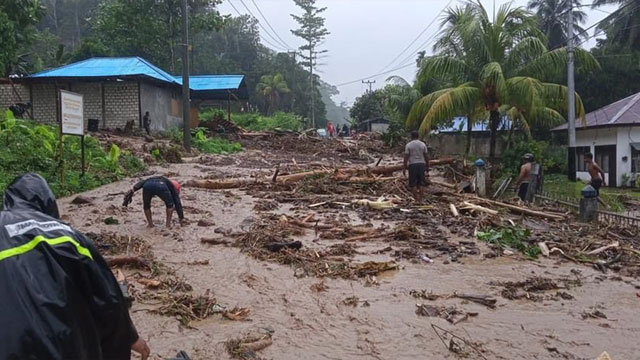 Walhi Papua menyerukan alarm tanda bahaya atas kerusakan ekologis di tanah Papua. Foto: BPBD Kabupaten Jayapura