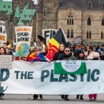 Pengurangan produksi polimer plastik luput dari kesepakatan INC-4. Foto: Greenpeace