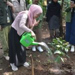 Klaster Filantropi Lingkungan Hidup dan Konservasi (KFLHK) menyelenggarakan penanaman pohon. Foto: Belantara Foundation