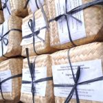 Muhammadiyah Tangsel membagikan paket kurban dengan besek bambu. Foto: PRM Pondok Cabe Ilir.