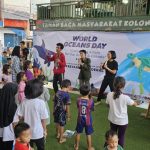 KKP mengenalkan ekosistem laut kepada sekelompok anak-anak Taman Bacaan Masyarakat (TBM) Kolong Ciputat. Foto: KKP