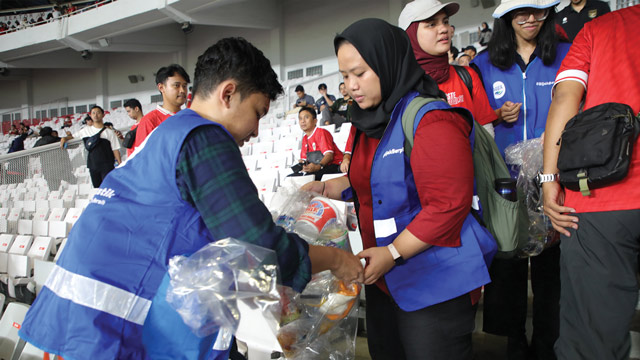 Sampah yang terkumpul selama pertandingan timnas mencapai 264 kilogram. Foto: TKN PSL