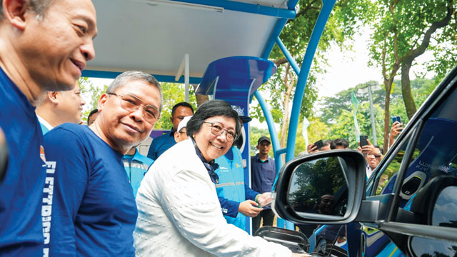 Charging Station kendaraan listrik kini hadir di KLHK. Foto: KLHK