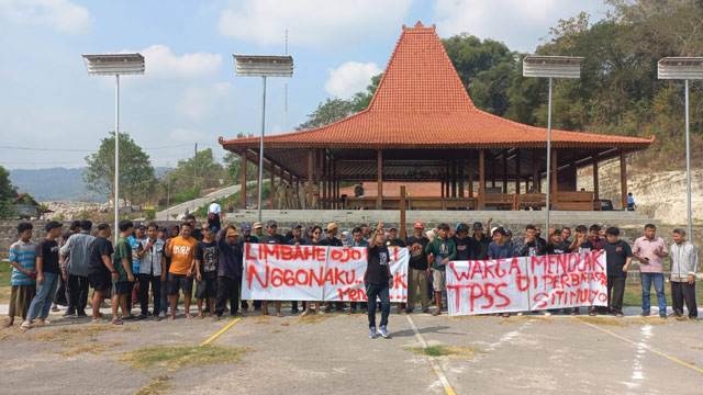Warga Bantul menolak pembangunan TPSS Srimulyo. Foto: Walhi Yogyakarta