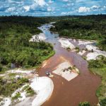 Penebangan hutan di Indonesia. Foto: Nusantara Atlas
