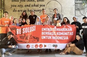 Climate Rangers meluncurkan kampanye [RE]Solusi bersama 350 Indonesia untuk mendorong energi terbarukan. Foto: Climate Rangers
