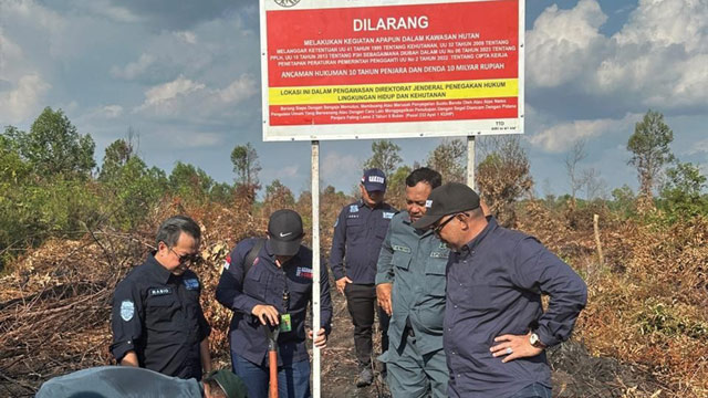 KLHK memberikan surat peringatan kepada 90 perusahaan yang wilayahnya terindikasi terbakar. Foto: KLHK