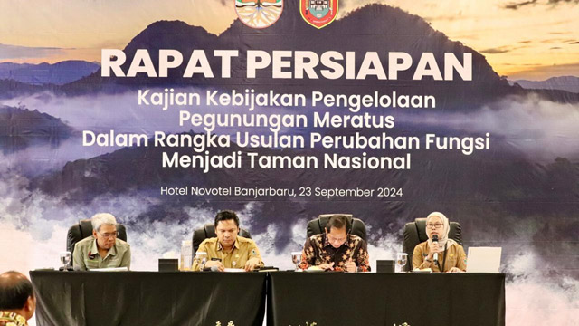 Rapat perencanaan perubahan fungsi hutan lindung Pegunungan Meratus menjadi taman nasional. Foto: KLHK