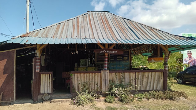 Desa Budeng memiliki kekayaan mangrove. Foto: Pesisir Lestari