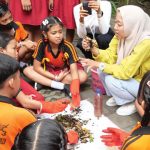 Program sekolah ekologis mengajarkan anak-anak Bali peduli lingkungan. Foto: PPLH Bali