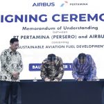 PT Pertamina bekerja sama dengan Airbus untuk menjajaki peluang pengembangan ekosistem bahan bakar penerbangan berkelanjutan. Foto: Pertamina