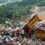 AZWI mendesak pemerintahan baru mengutamakan pengurangan sampah di hulu. Foto: Freepik