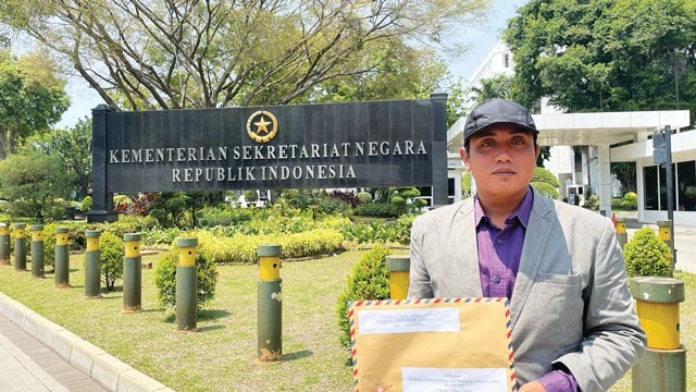 Ecoton melayangkan somasi kepada Presiden Jokowi terkait pencemaran sungai. Foto: Ecoton