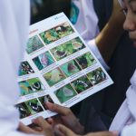 Pelajar di Bogor mengisi waktu belajar dengan mendata biodiversitas. Foto: Belantara Foundation