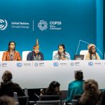 COP29 menetapkan pembiayaan iklim 300 miliar USD. Foto: COP29