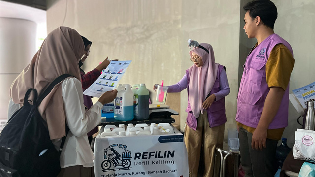 Refilin dorong masyarakat belanja tanpa plastik. Foto: Refilin