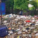 Sampah kiriman Jakarta membanjiri Pulau Untung Jawa. Foto: Dini Jembar Wardani