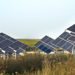 Indonesia tercatat lamban dan tidak membuat kemajuan yang stabil dalam mewujudkan komitmen-komitmen kesepakatan transisi energi internasional. Foto: Freepik