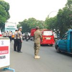 Uji emisi transportasi umum. Foto: DLH DKI