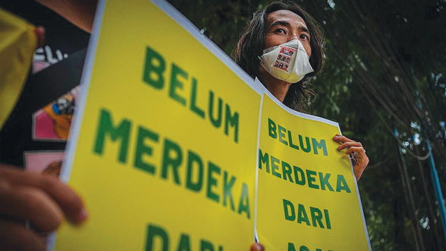 Sidang kabut asap di Palembang. Foto: Greenpeace/Abriansyah Liberto