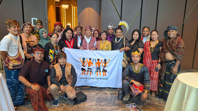 Masyarakat adat dunia bersatu di Kongo untuk memperjuangkan hak alam dan adat. Foto: AMAN