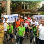 Tiga srikandi Bali mengayuh ribuan kilometer mengkampanyekan lingkungan. Foto: KLH