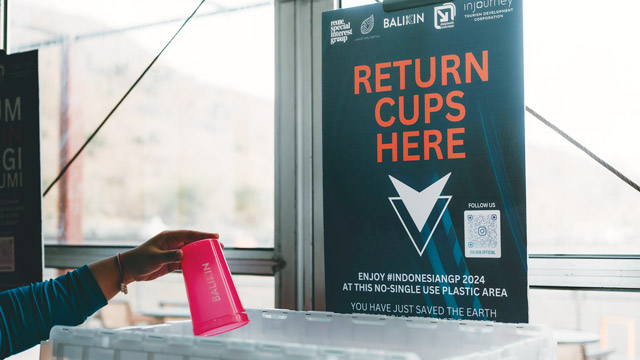 BALIKIN hadir sebagai solusi dengan menyewakan gelas guna ulang untuk melawan sampah plastik di acara berskala besar. Foto: BALIKIN
