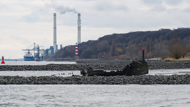 Perbankan Indonesia berkontribusi pada 12% pembiayaan batu bara Asia Tenggara. Foto: Freepik