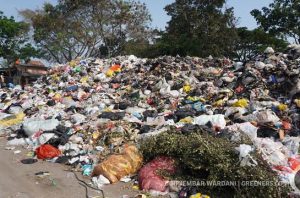 Bandung perlu menentukan arah pengelolaan sampah tanpa solusi semu. Foto: Dini Jembar Wardani