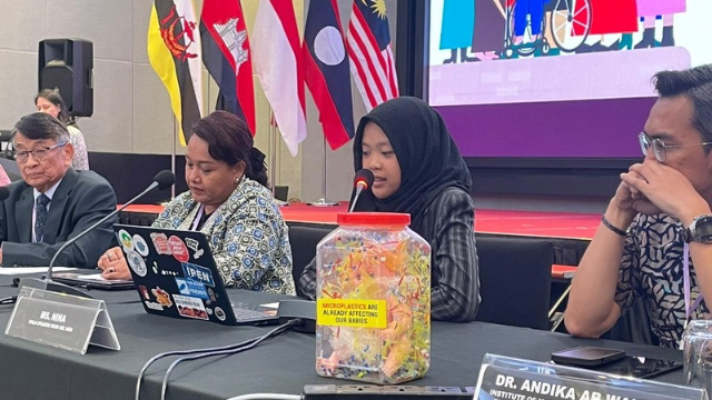 Aktivis cilik serukan negara buka ruang aduan anak terdampak iklim. Foto: Ecoton