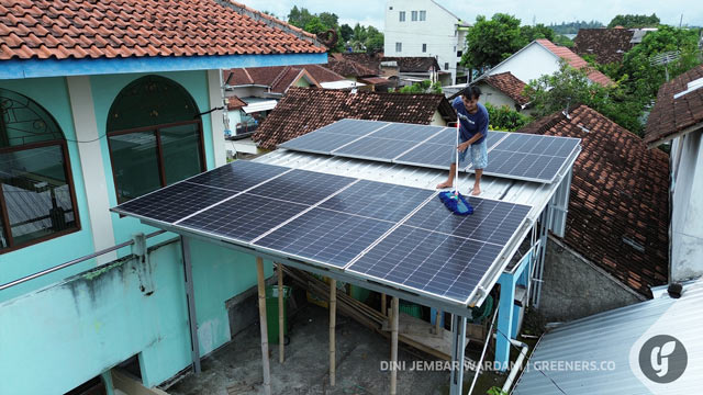 Masyarakat harus terlibat untuk mencapai target energi terbarukan 2035. Foto: Dini Jembar Wardani