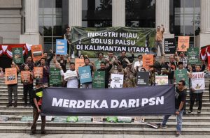 Warga uji legitimasi konstitusional proyek strategis nasional. Foto: Geram PSN