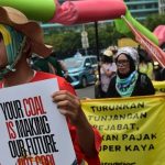 Aksi Draw The Line susuri Jakarta suarakan keadilan iklim. Foto: Koalisi Draw The Line