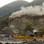 Masih ada jalan lebar bagi energi fosil di tengah ambisi transisi energi. Foto: Freepik