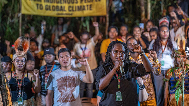 Pemuda adat Papua hingga Amazon bersatu suarakan jaga iklim dunia. Foto: Greenpeace Indonesia